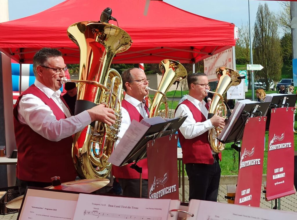 Foto Auftritt Blasmusikkapelle Schrotewichte