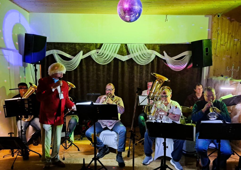 Foto Auftritt Blasmusikkapelle Schrotewichte