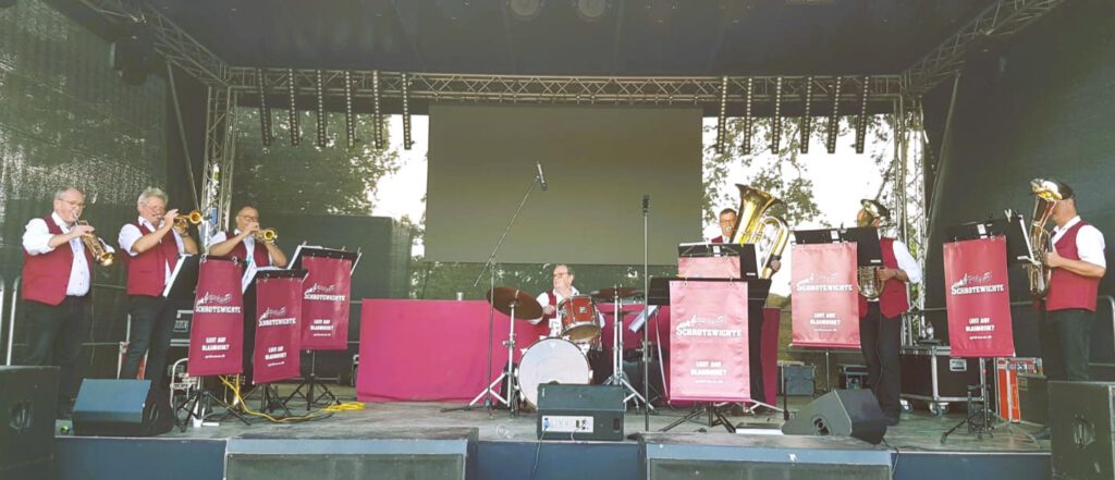 Foto Auftritt Blasmusikkapelle Schrotewichte